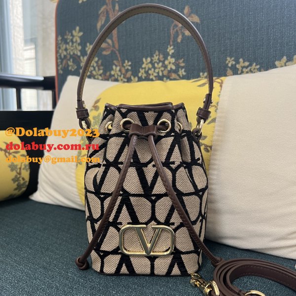 Designer VALENTINO GARAVANI V mini basket handbag