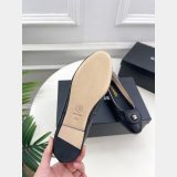 International Seller Designer Replica Ribbed Flat Shoes From China